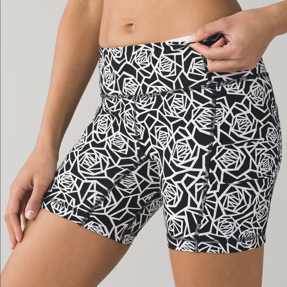 Lululemon Bike Short size 6